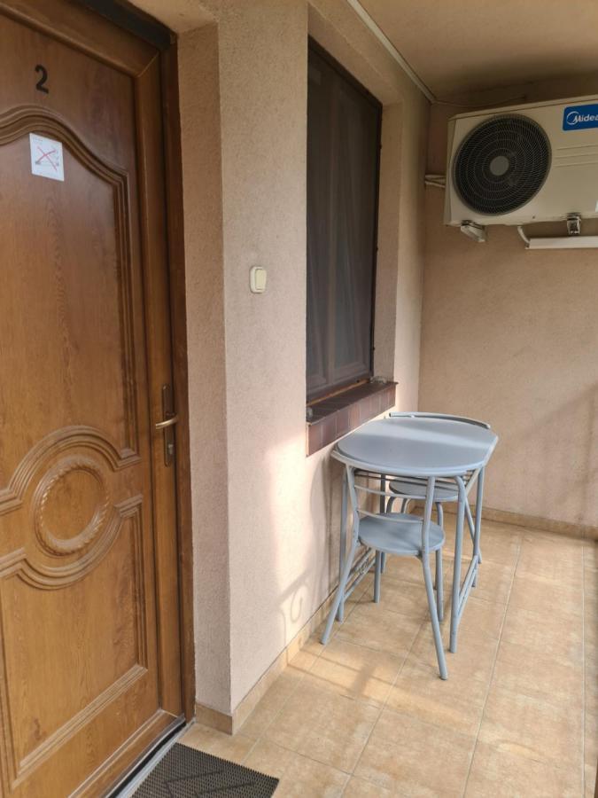 Mediterran Apartman Es Vendeghaz Hajdúszoboszló Exterior foto